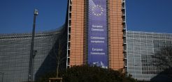DG Comp: Καλεί την Ελλάδα στις Βρυξέλλες για εξηγήσεις σχετικά με τα εκκρεμή θέματα της αγοράς ανταγωνισμού