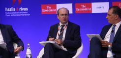 Τριπλό μήνυμα Χατζηδάκη από το συνέδριο του Economist για ΔΕΗ, διεθνείς ενεργειακές συμμαχίες και θεσμούς