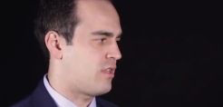 Αλ. Λαγάκος: Πώς επηρεάζει την Ελλάδα η παγκόσμια πολιτική για το πετρέλαιο