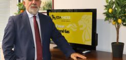 Συνέντευξη Λ. Μπακούρας: Παρά την τωρινή κρίση, το φυσικό αέριο παραμένει στο επίκεντρο της ενεργειακής μετάβασης - Πρέπει να αναπτυχθεί το δίκτυο και να δοθούν κίνητρα στους πολίτες