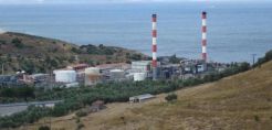 Λέσβος: Διακοπή ρεύματος λόγω πυρκαγιάς σε μετασχηματιστές της ΔΕΗ