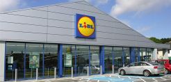 Το πρώτο κατάστημα της Lidl Ελλάς με σταθμό φόρτισης