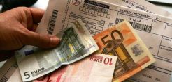 Παράταση για ένταξη στον ευνοϊκό διακανονισμό για οφειλέτες μέχρι 500 ευρώ από τη ΔΕΗ