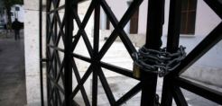 Κλείνουν 300 σχολεία λόγω έλλειψης πετρελαίου