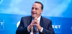 Λουμάκης: Οι ΑΠΕ στοιχίζουν 10,7 λεπτά στον καταναλωτή - Να ληφθούν υπόψη οι υψηλές περικοπές στα επιχειρηματικά σχέδια
