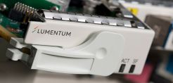 Εξαπλώνεται η κυριαρχία της Lumentum στα laser διεθνώς: Εξαγοράζει την Oclaro έναντι 1,8 δισ. δολαρίων