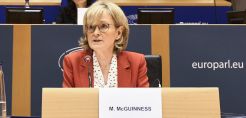 Κομισιόν: Μένουμε αμετακίνητοι ως προς το αέριο και τα πυρηνικά στην ταξινομία - Δεν γράφουμε ξανά το κείμενο - Τετάρτη η πρώτη ανακοίνωση