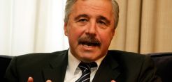 Μανιάτης: Σκάνδαλο η παράνομη παρακράτηση 20 εκατ. ευρώ για κατοίκους ορεινών χωριών με αιολικά πάρκα
