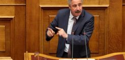 Μανιάτης: Τεράστια η ολιγωρία της κυβέρνησης για τη ρύπανση στο Σαρωνικό