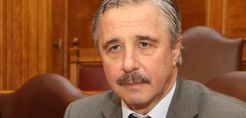 ΥΠΕΚΑ: Πώς μοίρασαν αρμοδιότητες Μανιάτης-Παπαγεωργίου