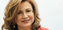 Μαρία Σπυράκη: Μέλος της Επιτροπής Βιομηχανίας και Ενέργειας της Ευρωβουλής – Υποψήφια με τη Νέα Δημοκρατία