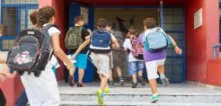 Η Energean συμμετείχε σε πρωτοβουλία δωρεάς σχολικών ειδών σε έξι Δήμους της Ηπείρου