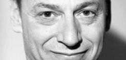 Οχι στα αιολικά, ναι στις πισίνες