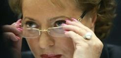 Ματβιένκο προς Σαμαρά: Η Gazprom θα ξαναδιεκδικήσει τη ΔΕΠΑ