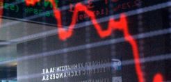 Γενική διόρθωση τιμών στα ενεργειακά commodities - Μείωση σε φυσικό αέριο, LNG, ρύπους και ΟΤΣ - Τι σημαίνει για τις αγορές ρεύματος και αερίου