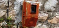 Ναύπλιο: Street Artists μεταμορφώνουν τους μετρητές της ΔΕΗ