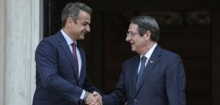 Κοινό ανακοινωθέν Μητσοτάκη – Αναστασιάδη: Να σταματήσει η Τουρκία τις παράνομες ενέργειες
