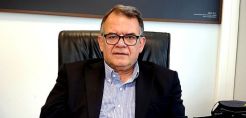Παραιτήθηκε ο Η. Μοναχολιάς από CEO της ΔΕΗ Ανανεώσιμες – Προειδοποιεί ότι κινδυνεύει η υλοποίηση του σχεδίου για τις ΑΠΕ