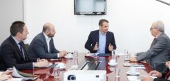 Mε τους Προέδρους ΤΕΕ και ΠΟΜΙΔΑ συναντήθηκε ο Κ. Μητσοτάκης