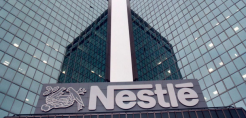 Η Nestlé δεσμεύεται να αυξήσει τα ανακυκλωμένα πλαστικά υλικά εντός της Ευρωπαϊκής Ένωσης