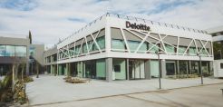Η Deloitte ανακηρύχθηκε για 4η συνεχόμενη χρονιά ως το ισχυρότερο και πολυτιμότερο brand στον τομέα των εμπορικών υπηρεσιών