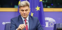 Φαραντούρης: Απεξάρτηση της Ευρώπης από τα εισαγόμενα ορυκτά καύσιμα, απ' όπου κι αν προέρχονται
