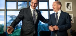 Πλαφόν στο αέριο, κάθετος διάδρομος ηλεκτρισμού και επενδύσεις ΑΠΕ στη συνάντηση Μητσοτάκη-Σολτς