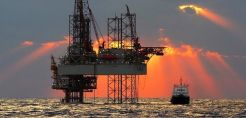 Πιθανή εμπλοκή στο διαγωνισμό πετρελαίων - Αμφισβητείται η νομιμότητα συμμετοχής των ΕΛΠΕ