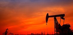 TotalEnergies: Αναμένει κατακόρυφη πτώση της ζήτησης πετρελαίου μετά το 2030