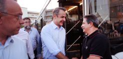 Επίσκεψη Μητσοτάκη στο αμαξοστάσιο της ΟΣΥ: Μέχρι το τέλος του 2025 θα κυκλοφορούν 900 καινούργια λεωφορεία