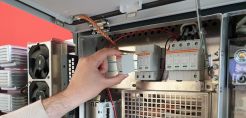 Fronius: Προστατέψτε τον inverter σας με ποιοτικούς απαγωγείς υπέρτασης DC και AC
