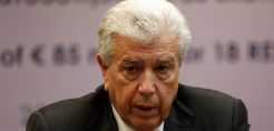 Μ. Παναγιωτάκης: "Τρικ" η κατάργηση της ρήτρας - Αναστολή στη λειτουργία του Χρηματιστηρίου Ενέργειας και πλαφόν στα κέρδη της λιανικής ρεύματος