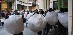 Διαρκής επιχειρήση-σκούπα από σήμερα κατά του παρεμπορίου