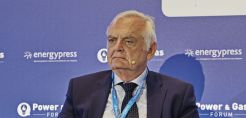 Αϊβαλιώτης: Σκεπτικισμός απέναντι στους νέους κλιματικούς στόχους της Κομισιόν - Οι περικοπές θα επηρεάσουν την αγορά των ΑΠΕ κυρίως από το 2027-28