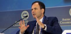 Άλεξ Πατέλης (οικονομικός σύμβουλος του Πρωθυπουργού): Η ΔΕΗ είναι ρεκλάμα για τον μετασχηματισμό της χώρας