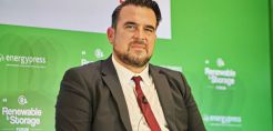 Πλαϊνός (Longi): Η αγορά των φωτοβολταϊκών θα μεγαλώσει – Στο μέλλον υβριδικά συστήματα με μπαταρίες και υδρογόνο