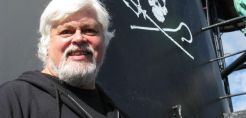 Τη σύλληψη του οικολόγου Paul Watson ζητά η Ιντερπόλ