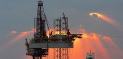 8 προσφορές για τα πετρέλαια της Δυτικής Ελλάδας