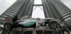 Petronas: "Γη και ύδωρ" στον Καναδά για την εξαγορά της Progress Energy