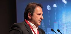 Intrakat προς αναλυτές: Νέο επιχειρηματικό μοντέλο με τελικά προϊόντα υψηλής ποιότητας - Ειδικό σχέδιο για τις ΑΠΕ