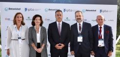 Παπασταύρου: Η Συμφωνία Στρατηγικής Σχέσης Ελλάδας - Γαλλίας να επεκταθεί και στην ενέργεια