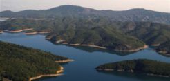 Μειώνεται η στάθμη στη λίμνη Πλαστήρα