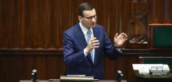 Πολωνία: Η κυβέρνηση δεσμεύεται για κατάργηση φόρων στο φυσικό αέριο