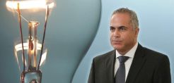 Ποια η διαφορά της χονδρικής τιμής ηλεκτρισμού από τη λιανική τιμή ηλεκτρισμού;  