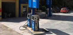 DW: Γιατί είναι το πετρέλαιο φθηνότερο από τη βενζίνη