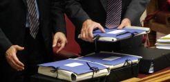 Κατατέθηκε ο προϋπολογισμός του 2017 - Προβλέπει ανάπτυξη 2,7% και πρωτογενές πλεόνασμα 2% του ΑΕΠ