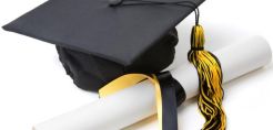 Πτυχιακές σπουδές στη Μηχανική Ενέργειας Πετρελαίου και Φ.Α. από το πανεπιστήμιο Λευκωσίας