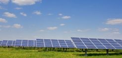 Άδειες για φωτοβολταϊκά 130 MW με μπαταρίες εξασφάλισε από τη ΡΑΕ η κινεζική Direen