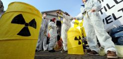 Ολλανδία: Διαμαρτυρία της Greenpeace για τα πυρηνικά απόβλητα