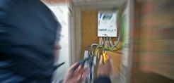 Νέες ρυθμίσεις για τις ρευματοκλοπές σχεδιάζει η ΡΑΕ – «Παθητική στάση» καταλογίζει η αγορά στον ΔΕΔΔΗΕ